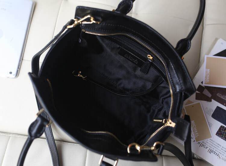 广州包包批发 MK2014秋冬新款 黑色菱格羊皮蝙蝠笑脸包大号 时尚女款手提包