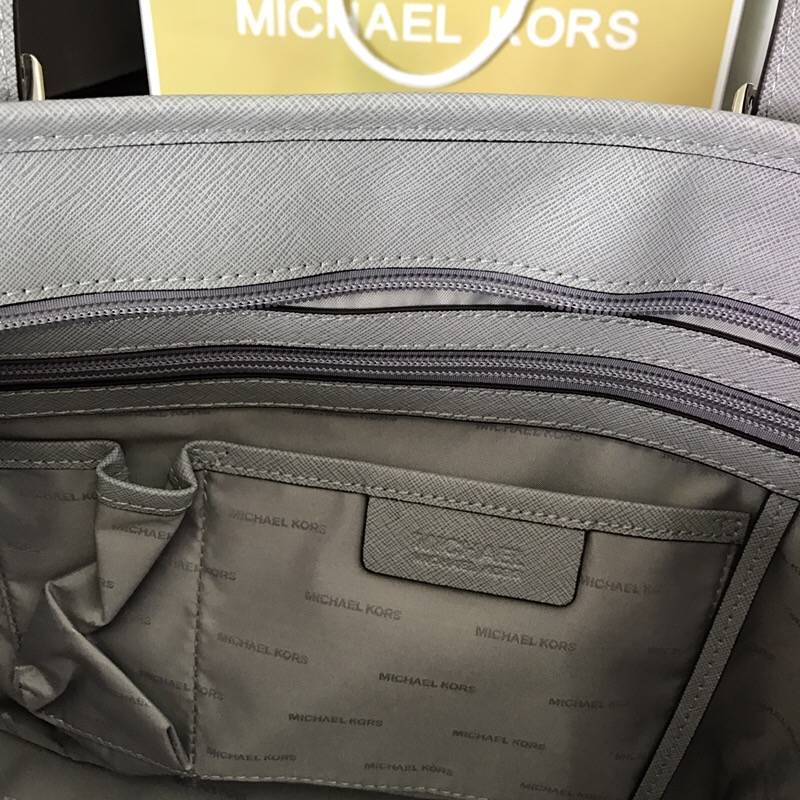 MK牛皮女包 迈克科尔斯灰色十字纹牛皮拉链购物袋妈咪包32cm
